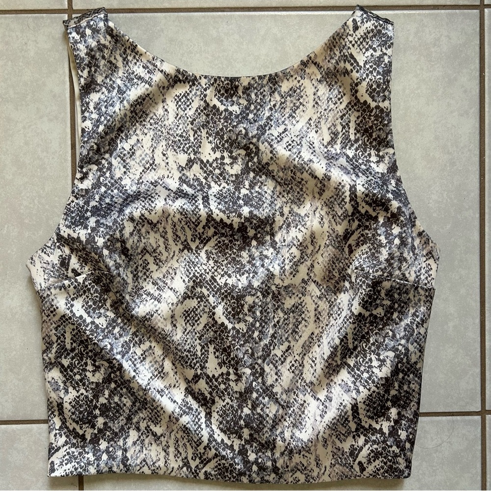 Abercrombie & Fitch Satin Sculpt Shell Top (Snakeskin) - Picture 2 of 8